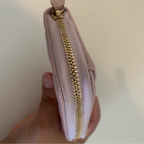 *PRICE FIRM* Authentic Chanel Classic Zip Coin Purse in Light Pink color - Picture 4 of 13